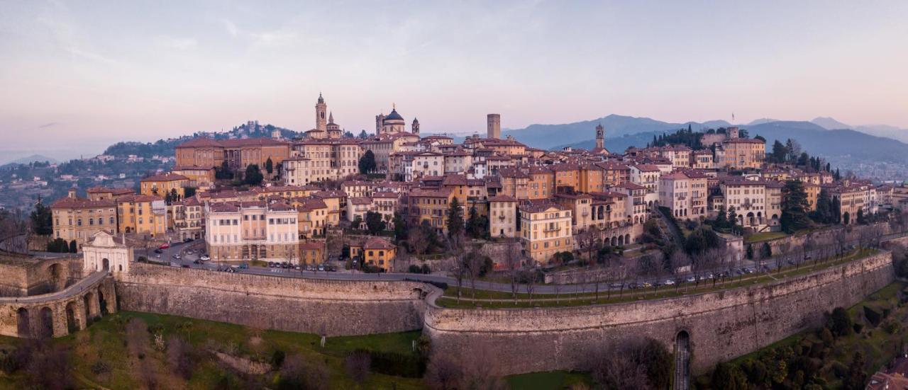 T21 Holiday Apartment Bergamo Exterior foto